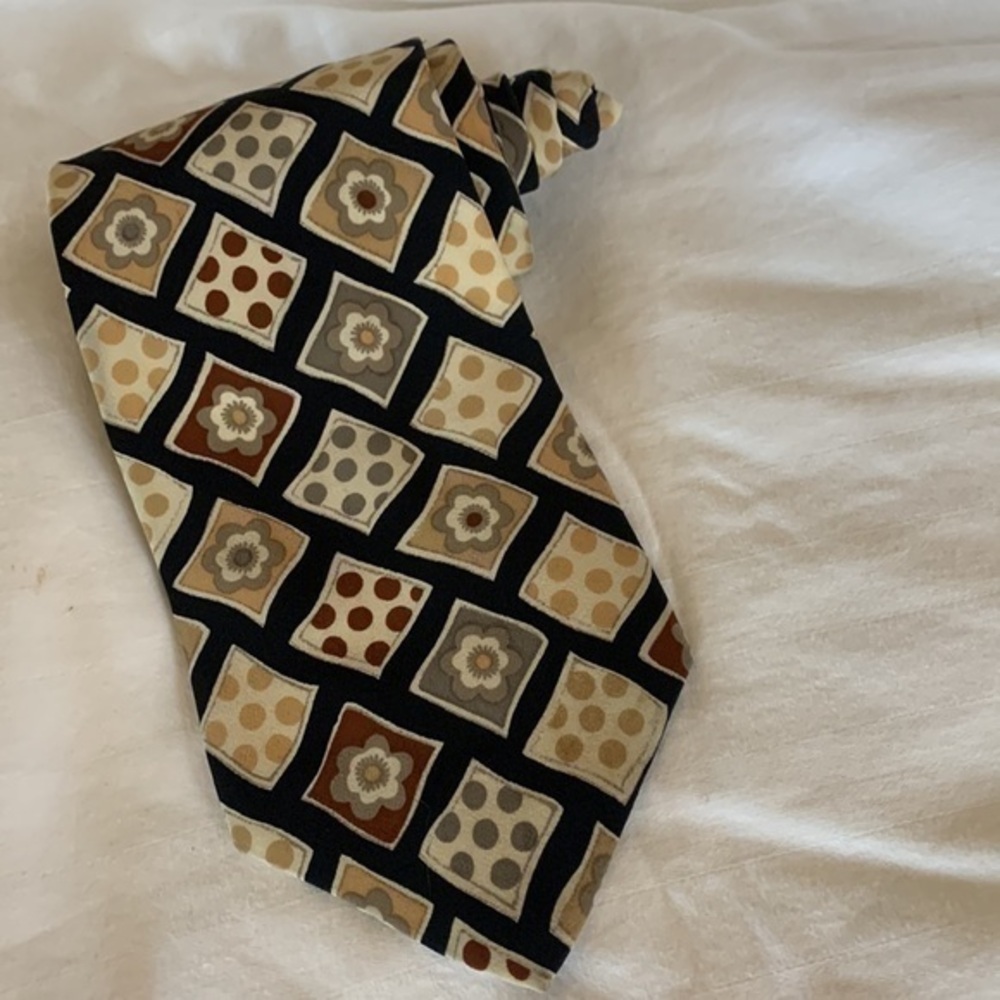 BOSS HUGO BOSS Italy Silk Geometric Shapes Tie